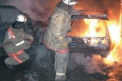 Спасатели МЧС России ликвидировали пожар в частном легковом автомобиле в Тяжинском МО