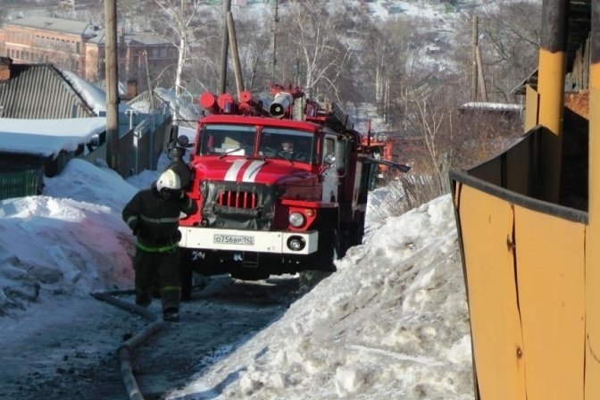 Спасатели МЧС России ликвидировали пожар в частной хозяйственной постройке в Тяжинском МО