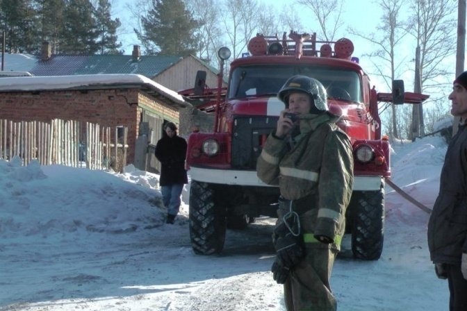 Спасатели МЧС России ликвидировали пожар в частном жилом доме в Тяжинском МР